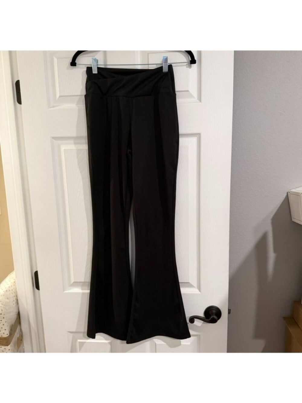Black Crossover Flare Leggings Size Small